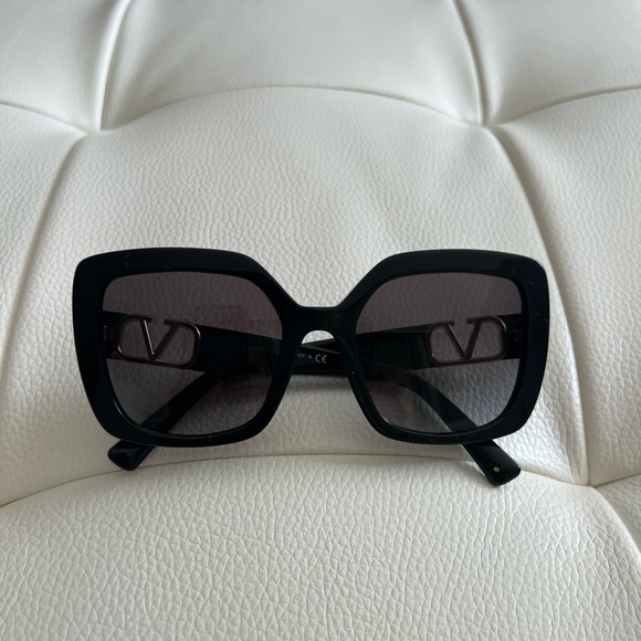 Valentino Garavani Accessories - Valentino VA4065 Women’s Sunglasses